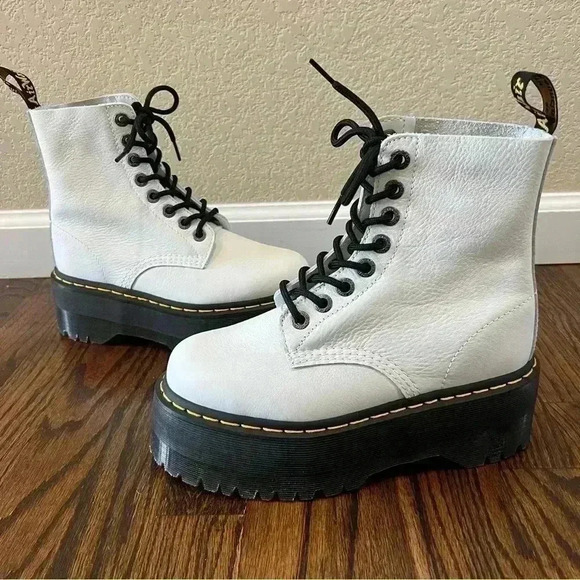 DR. MARTENS 1460 Pascal Max Optical White Platform Boots Women’s Size 7 Sold Out - Picture 1 of 16